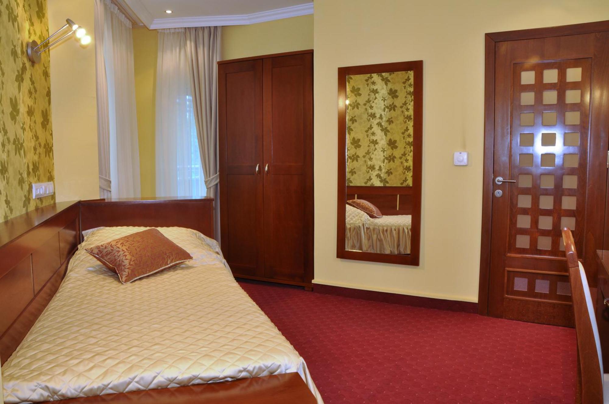 Hotel Botika Кралево Екстер'єр фото