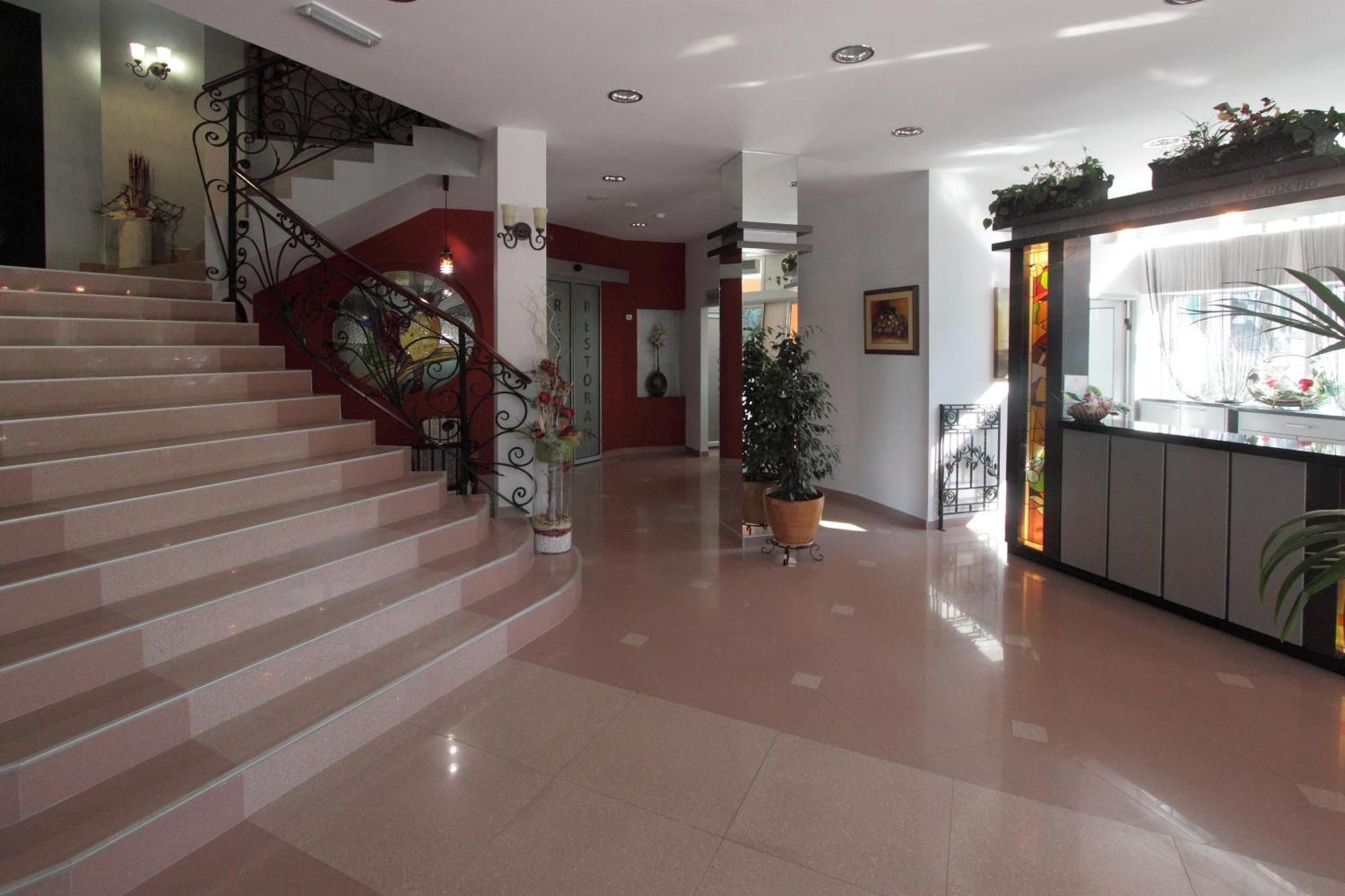 Hotel Botika Кралево Інтер'єр фото